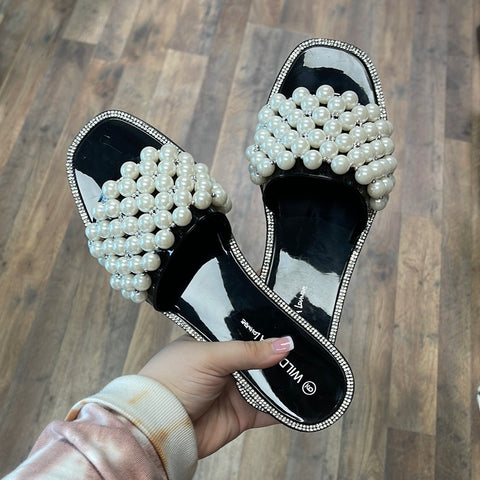 Jacelyn Pearl Sandals